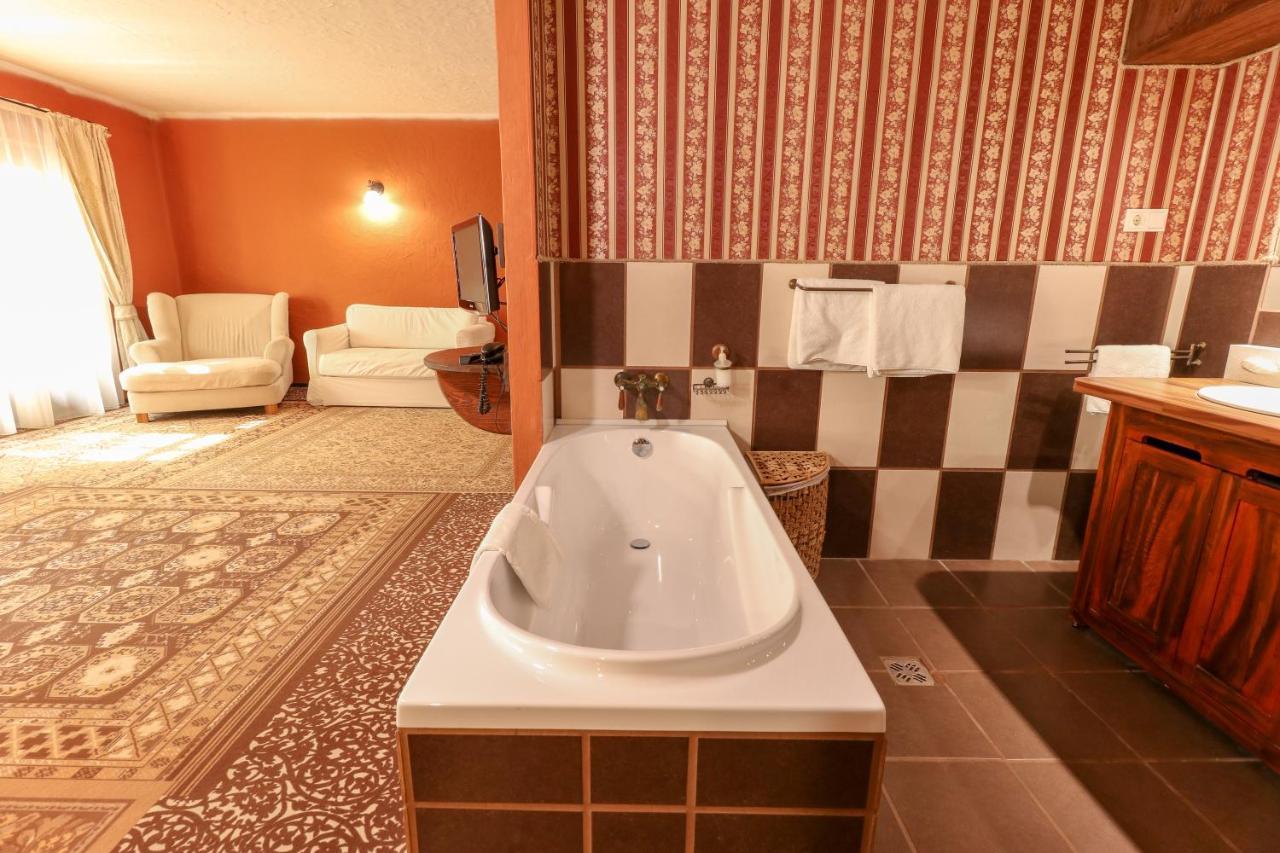 Puchner Kastelyszallo Premium Бикаль Экстерьер фото