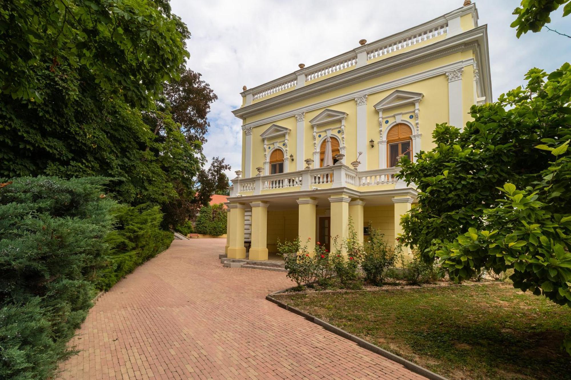 Puchner Kastelyszallo Premium Бикаль Экстерьер фото